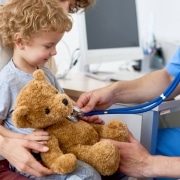 Auch Kinder von Medizinern haben Zugang zu PKV-Ärztetarifen
