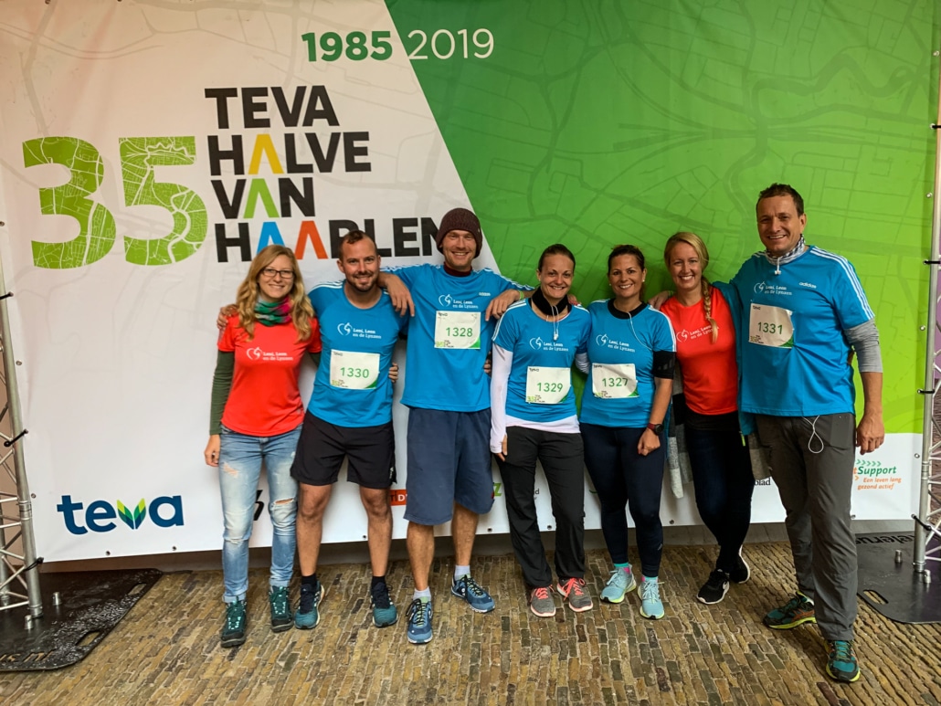 Das Team von kinder.versicherung vor dem Start des Halbmarathons im September 2019 in den Niederlanden: Steffi, Christoph, Jakob, Elisabeth, Anne, Leona & Markus